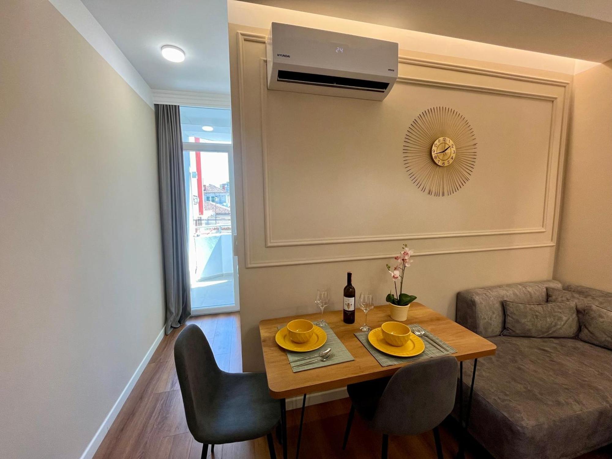 City Center Cozy Apartment Tirana Exterior foto